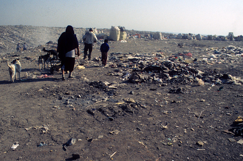 Garbage Dump of Chimalhuacán, México D.F. 2002