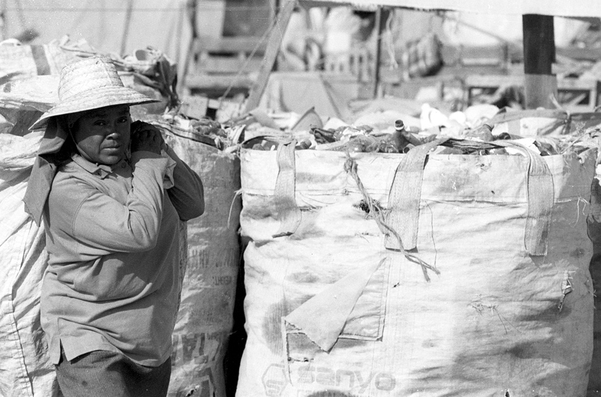 Garbage Dump of Chimalhuacán, México D.F. 2002