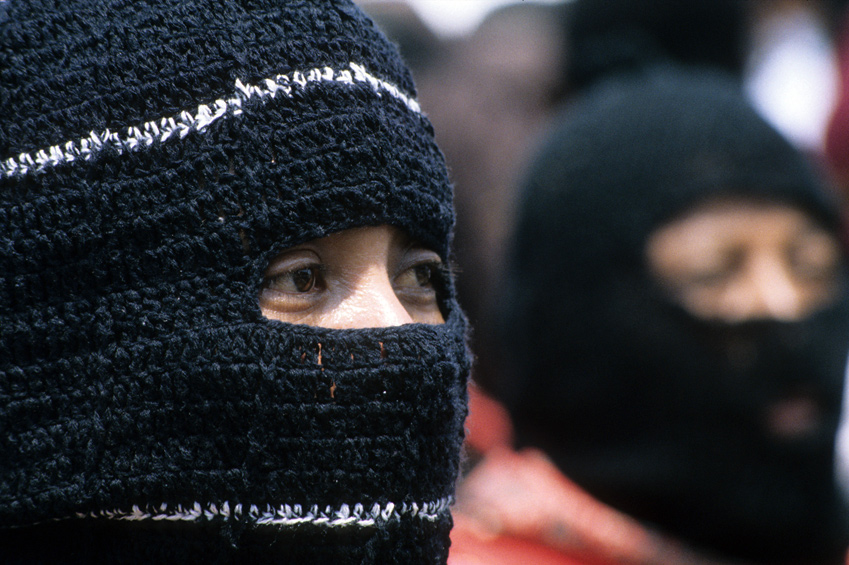 EZLN protest against militarization in Chiapas, México D.F. 1999