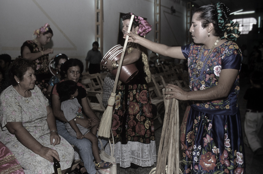 "Las Velas": village of Juchitán, Oaxaca, México 1999 "Las Velas": village of Juchitán, Oaxaca, México 1999